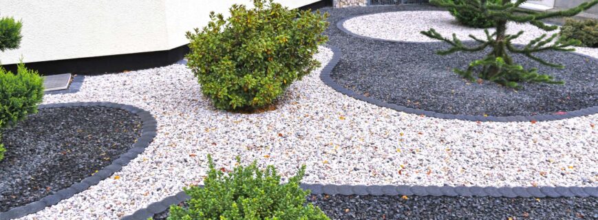 Modern front garden with decorative gravel